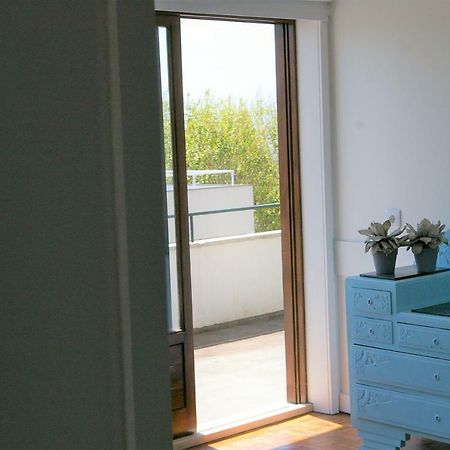 Blue Apartment Parede Beach House Exteriör bild