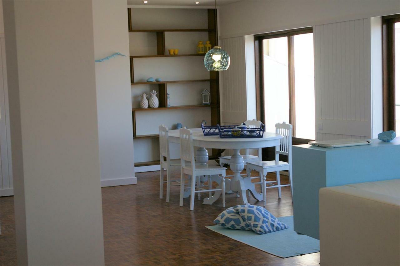 Blue Apartment Parede Beach House Exteriör bild